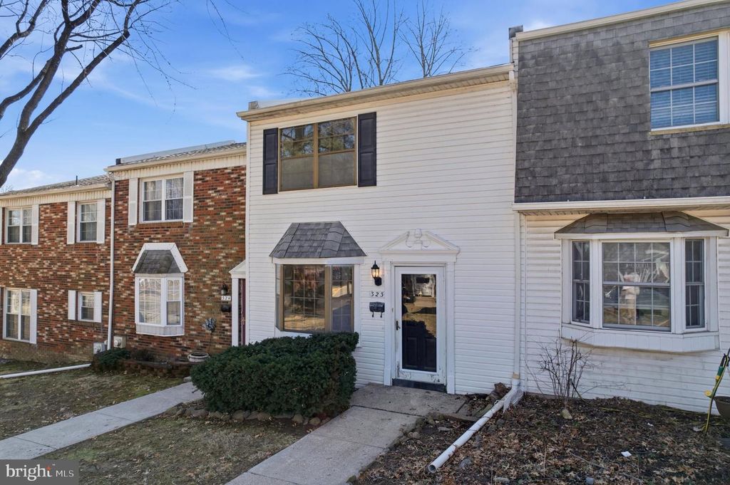 323 HARVARD SQ, Bensalem, PA 19020