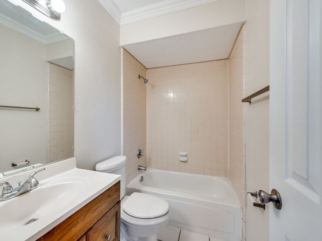 3001 Forest Creek Drive, Fort Worth, TX 76123