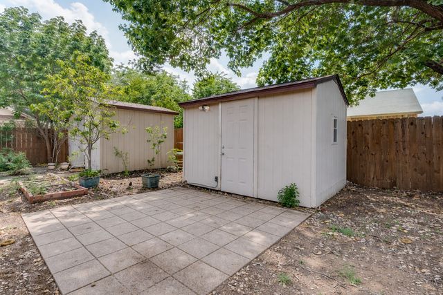 3001 Forest Creek Drive, Fort Worth, TX 76123