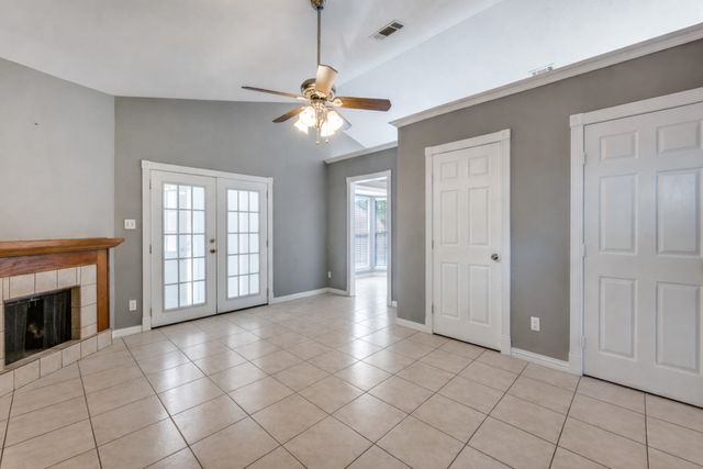 3001 Forest Creek Drive, Fort Worth, TX 76123