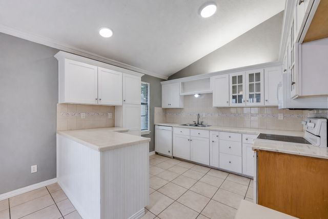 3001 Forest Creek Drive, Fort Worth, TX 76123