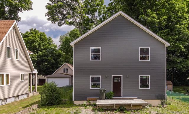 22 Oak Street, Greenwood Lake, NY 10925
