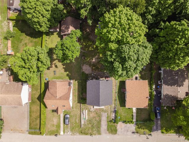 22 Oak Street, Greenwood Lake, NY 10925