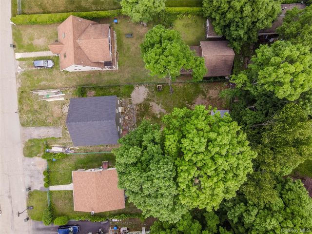 22 Oak Street, Greenwood Lake, NY 10925