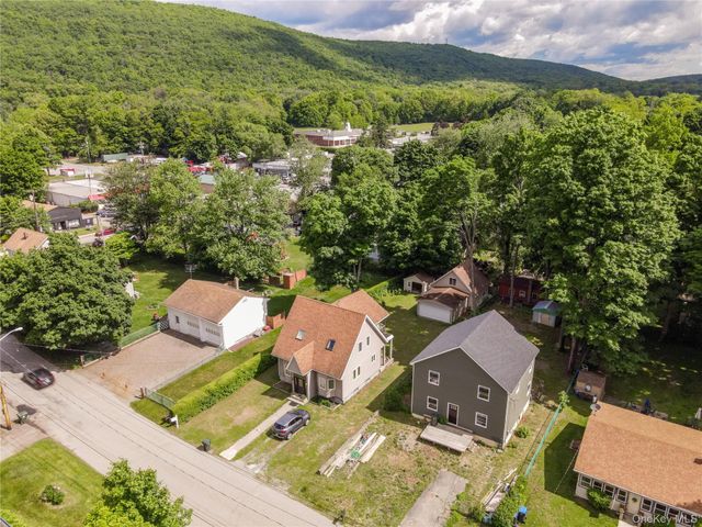 22 Oak Street, Greenwood Lake, NY 10925