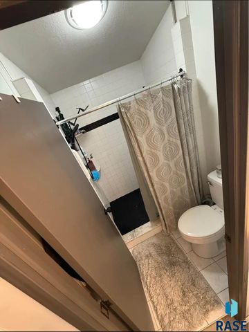 812 N Teal Pl, Sioux Falls, SD 57107