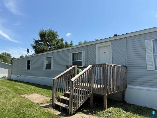 812 N Teal Pl, Sioux Falls, SD 57107