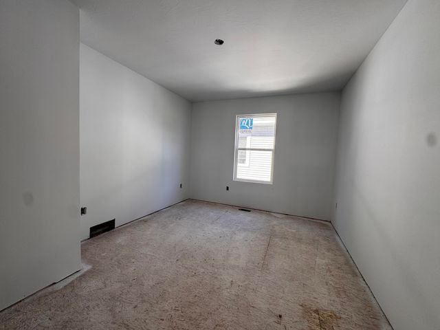 1125 W Grand Avenue, Muskegon, MI 49441