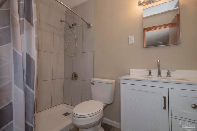 5901 Flaxman St, Pensacola, FL 32506