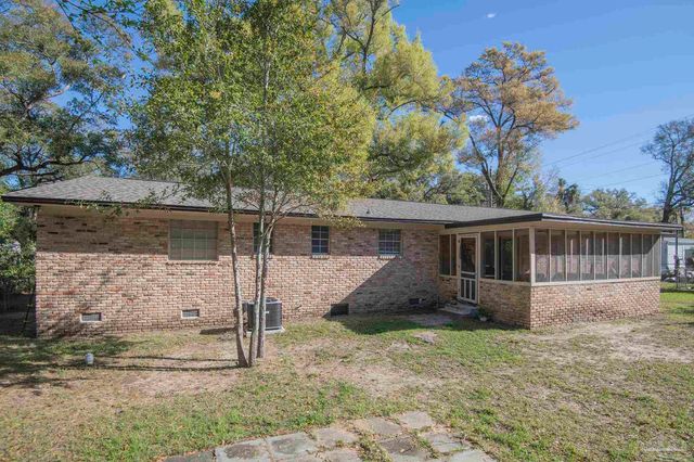 5901 Flaxman St, Pensacola, FL 32506