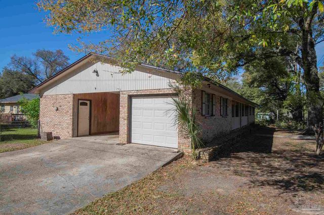 5901 Flaxman St, Pensacola, FL 32506