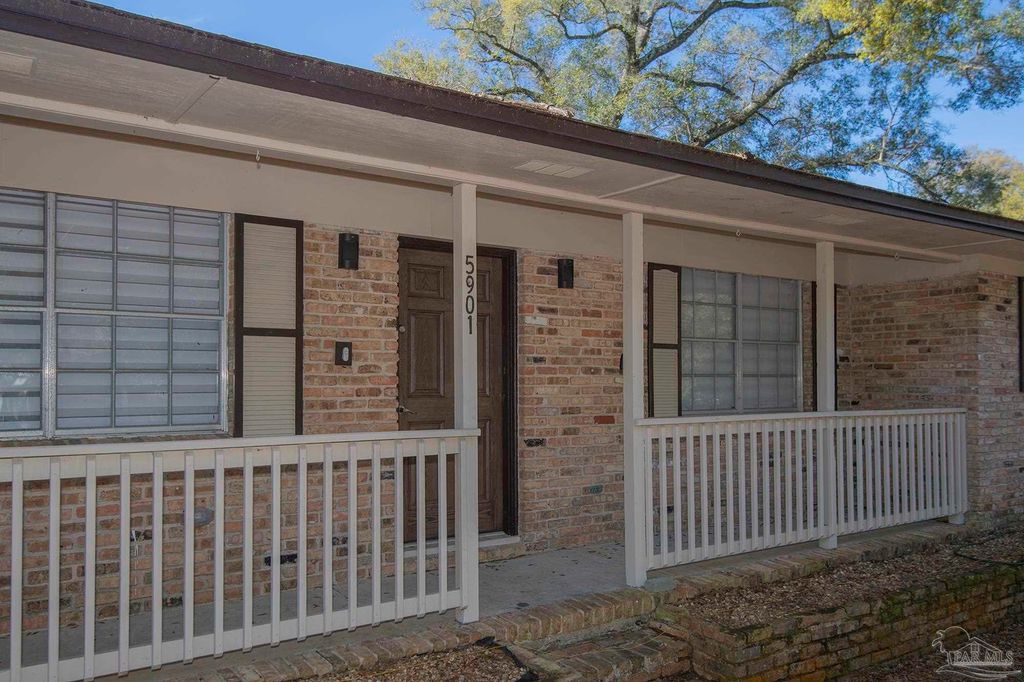5901 Flaxman St, Pensacola, FL 32506