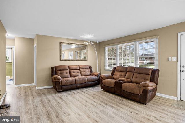 1225 POPLAR AVE, Voorhees, NJ 08043