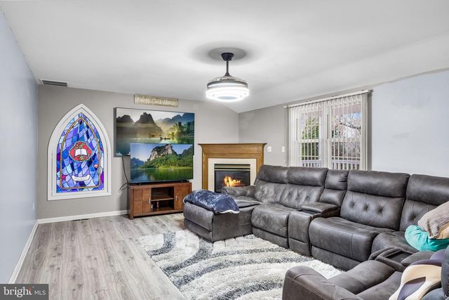 1225 POPLAR AVE, Voorhees, NJ 08043