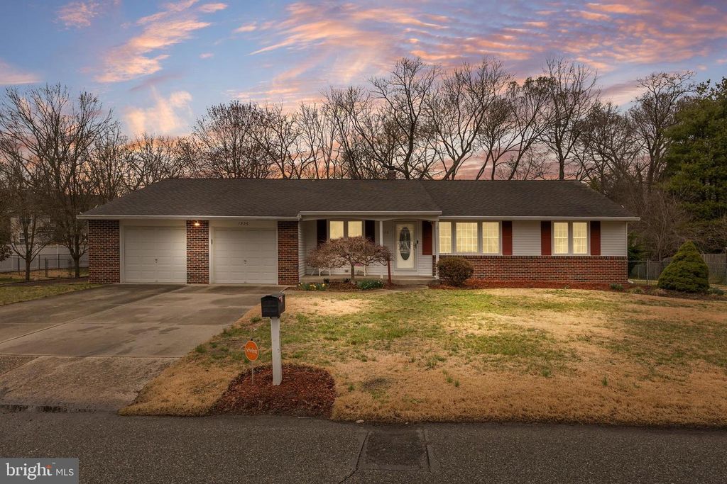 1225 POPLAR AVE, Voorhees, NJ 08043