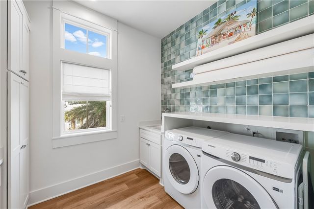 320 Coastline Dr, Port Aransas, TX 78373