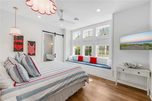 320 Coastline Dr, Port Aransas, TX 78373