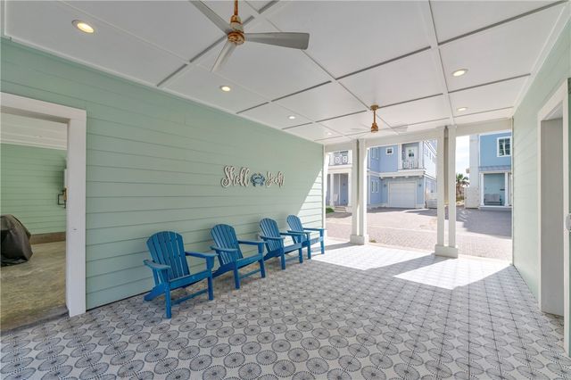 320 Coastline Dr, Port Aransas, TX 78373