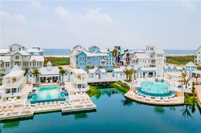 320 Coastline Dr, Port Aransas, TX 78373
