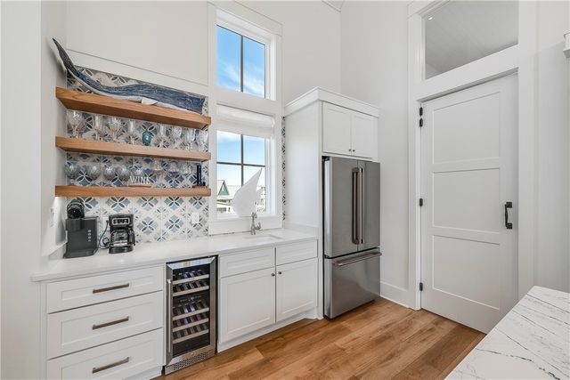 320 Coastline Dr, Port Aransas, TX 78373