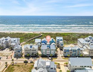 320 Coastline Dr, Port Aransas, TX 78373