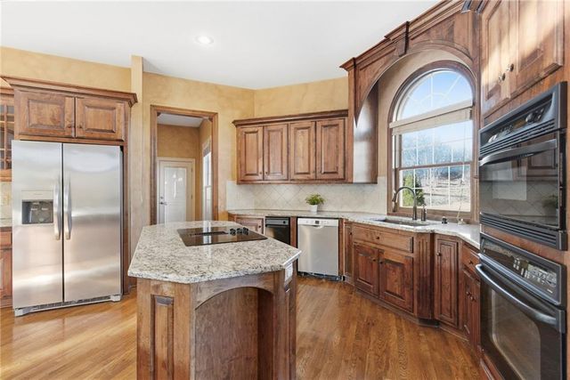 1581 Sugar Maple Lane, Liberty, MO 64068