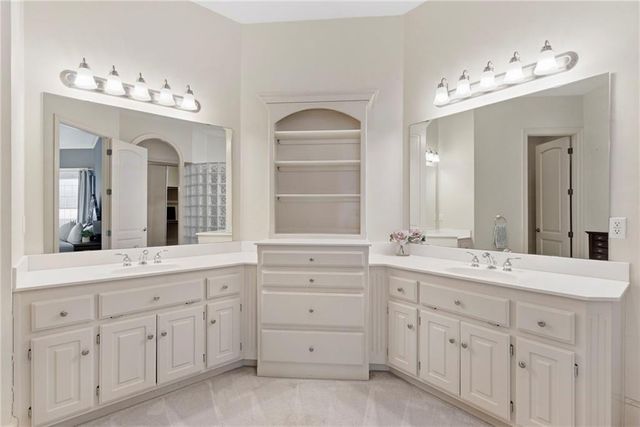 1581 Sugar Maple Lane, Liberty, MO 64068