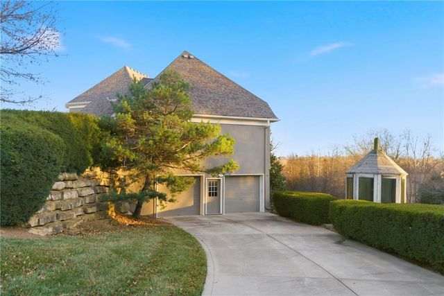 1581 Sugar Maple Lane, Liberty, MO 64068