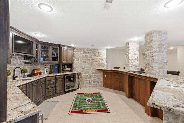 1581 Sugar Maple Lane, Liberty, MO 64068