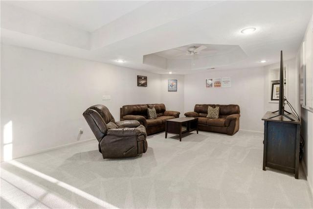 1581 Sugar Maple Lane, Liberty, MO 64068