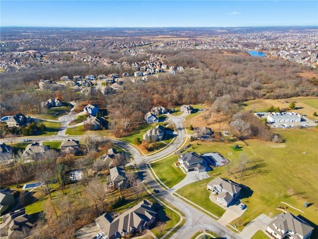 1581 Sugar Maple Lane, Liberty, MO 64068