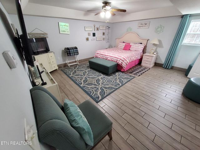 3843 Parkhurst Drive, Kodak, TN 37764