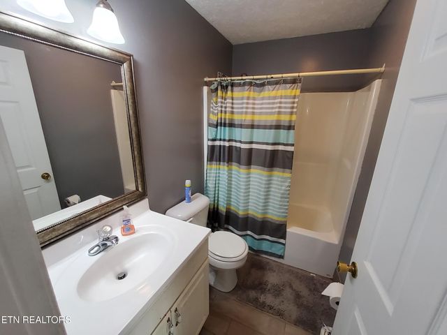 3843 Parkhurst Drive, Kodak, TN 37764