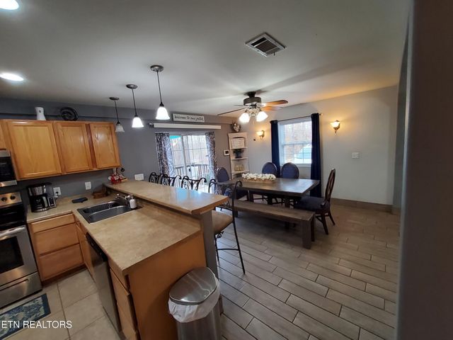 3843 Parkhurst Drive, Kodak, TN 37764