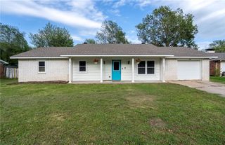 1205 Jo Lynn Street, Siloam Springs, AR 72761