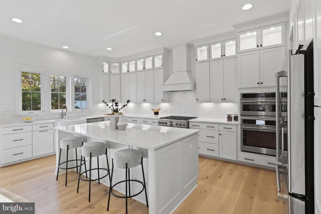 607 TRUMAN CIRCLE, Vienna, VA 22180
