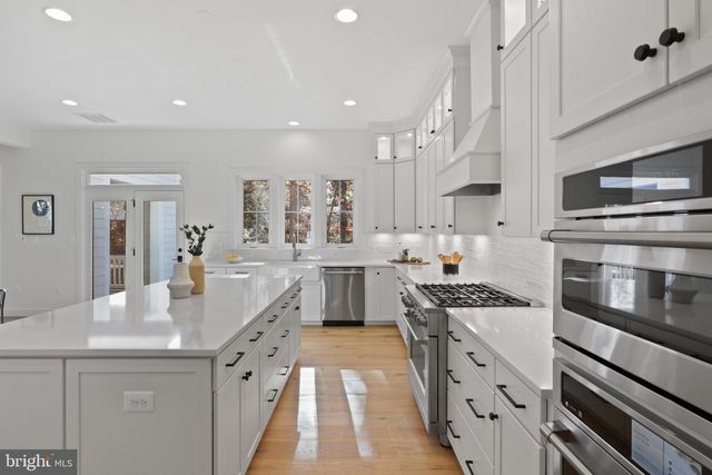 607 TRUMAN CIRCLE, Vienna, VA 22180
