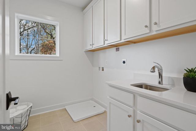607 TRUMAN CIRCLE, Vienna, VA 22180