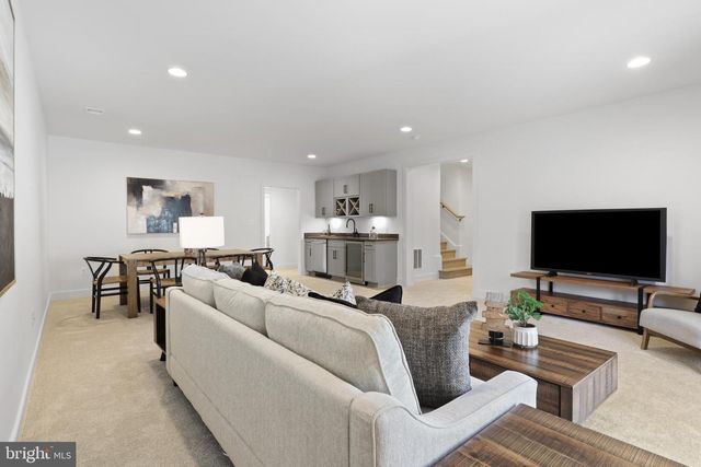 607 TRUMAN CIRCLE, Vienna, VA 22180