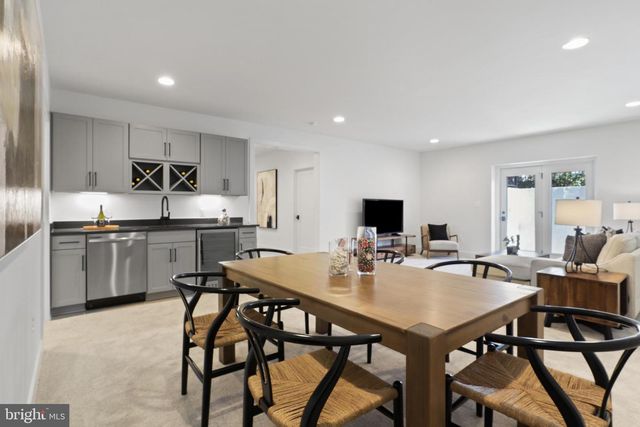 607 TRUMAN CIRCLE, Vienna, VA 22180