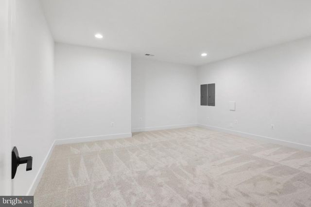 607 TRUMAN CIRCLE, Vienna, VA 22180