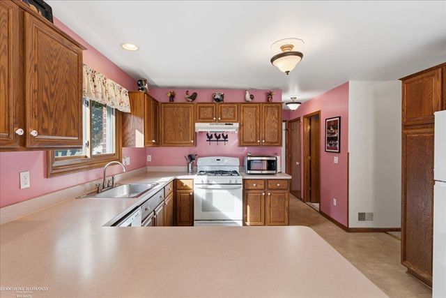 16184 Nathan Drive, Macomb Twp, MI 48044