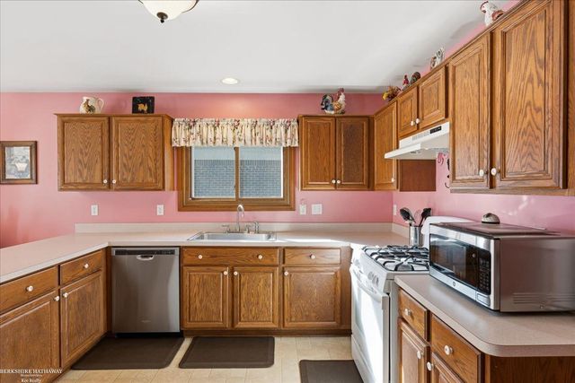 16184 Nathan Drive, Macomb Twp, MI 48044