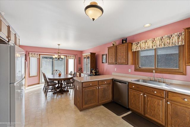 16184 Nathan Drive, Macomb Twp, MI 48044