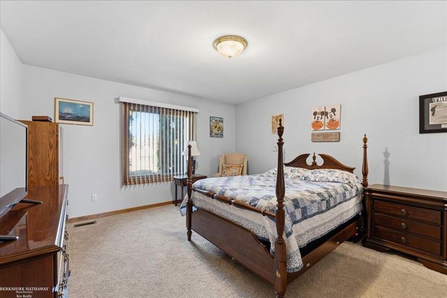 16184 Nathan Drive, Macomb Twp, MI 48044