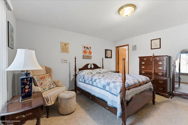 16184 Nathan Drive, Macomb Twp, MI 48044