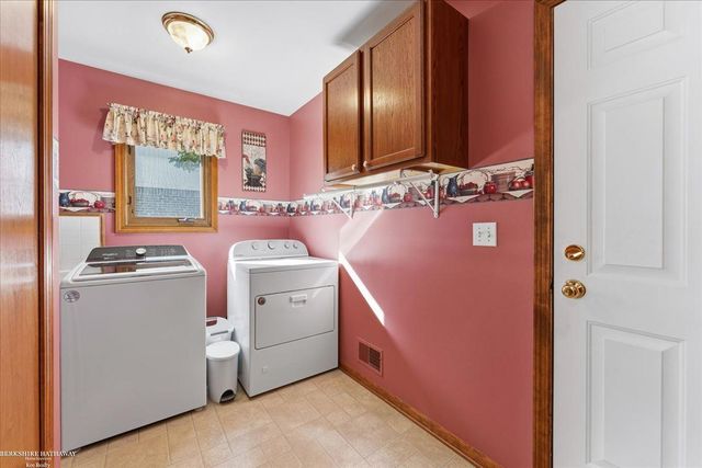 16184 Nathan Drive, Macomb Twp, MI 48044