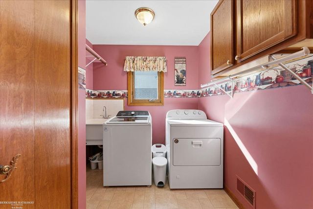 16184 Nathan Drive, Macomb Twp, MI 48044