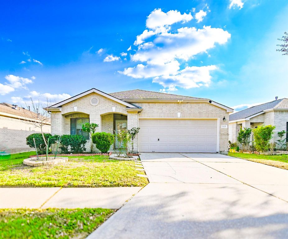 15639 Western Skies Drive, Houston, TX 77086