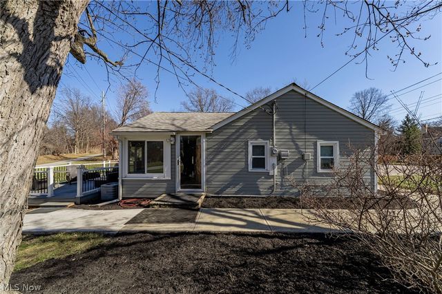 2745 Rockefeller Road, Willoughby Hills, OH 44092